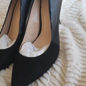 NWT Banana Republic Leather Pumps
